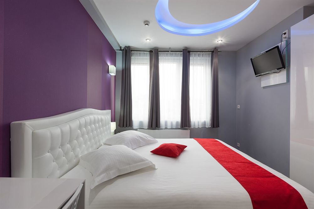 Hotel Phenix Дилбеек Екстериор снимка