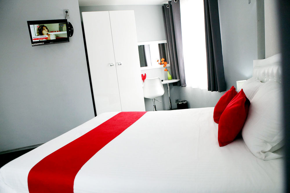 Hotel Phenix Дилбеек Екстериор снимка