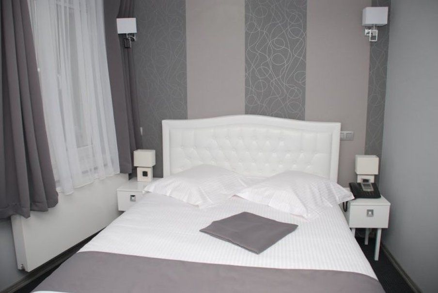Hotel Phenix Дилбеек Екстериор снимка